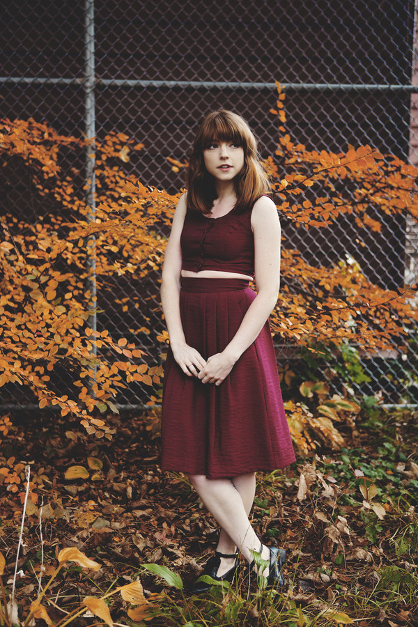 Birds of North America Songlark Skirt (Burgundy) Birds of North America Songlark Skirt (Burgundy)