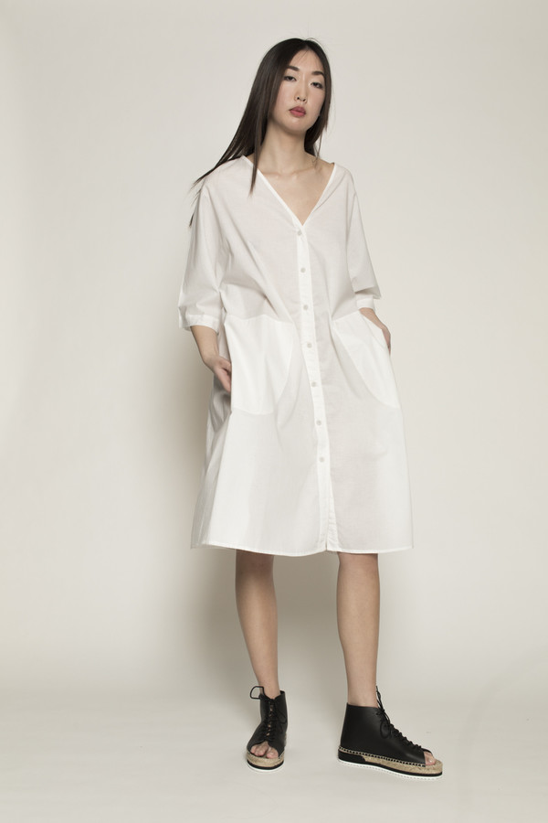 Kowtow Domus Shirt in White Kowtow Domus Shirt in White