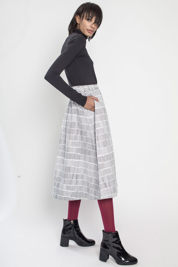 Kowtow Studio Skirt in Black Dashes on White Kowtow Studio Skirt in Black Dashes on White