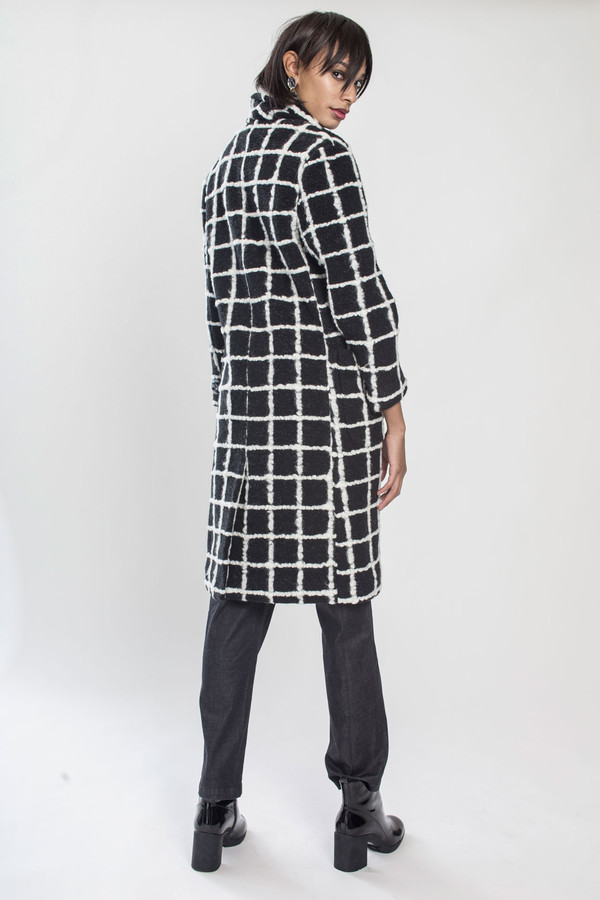 KURT LYLE Veronica Double breasted coat in Grid KURT LYLE Veronica Double breasted coat in Grid
