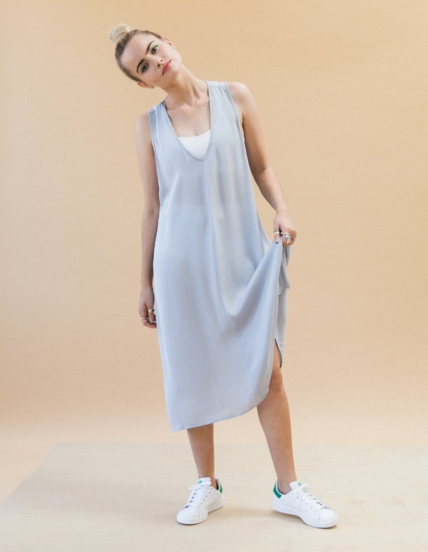 Ali Golden V Neck Midi Dress Ali Golden V Neck Midi Dress