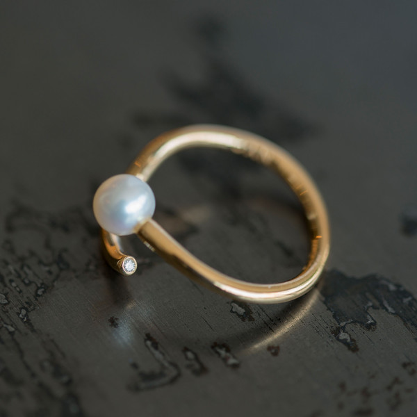 Faux/Real A Little Hug Gold/Pearl Faux/Real A Little Hug Gold/Pearl