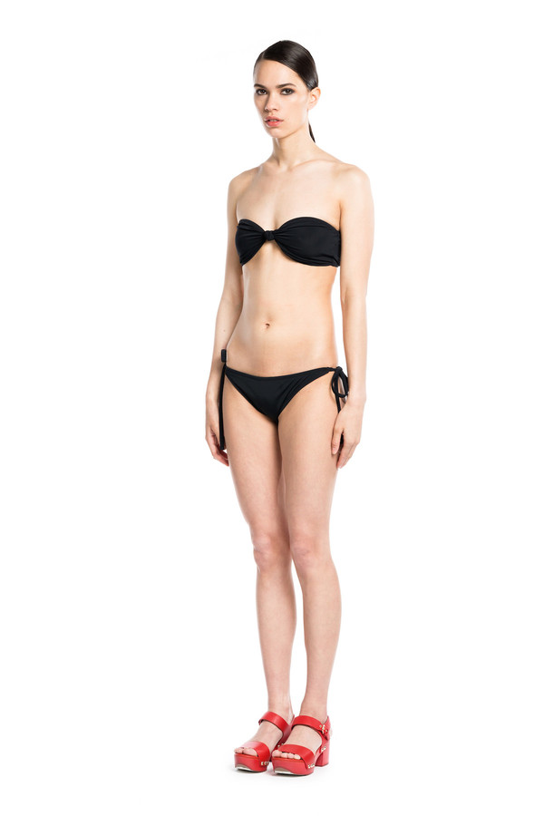 BETH RICHARDS Knot Bandeau - Black PULL ON BANDEAU WITH KNOTTED FRONT BETH RICHARDS Knot Bandeau - Black PULL ON BANDEAU WITH KNOTTED FRONT
