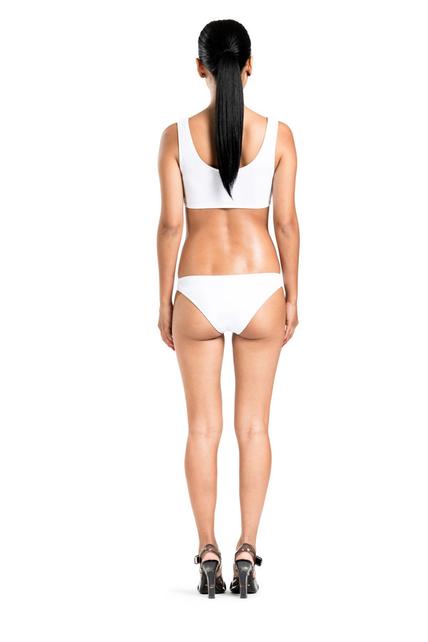 BETH RICHARDS Knot Top - White CROP TANK WITH ENGINEERED KNOT BETH RICHARDS Knot Top - White CROP TANK WITH ENGINEERED KNOT