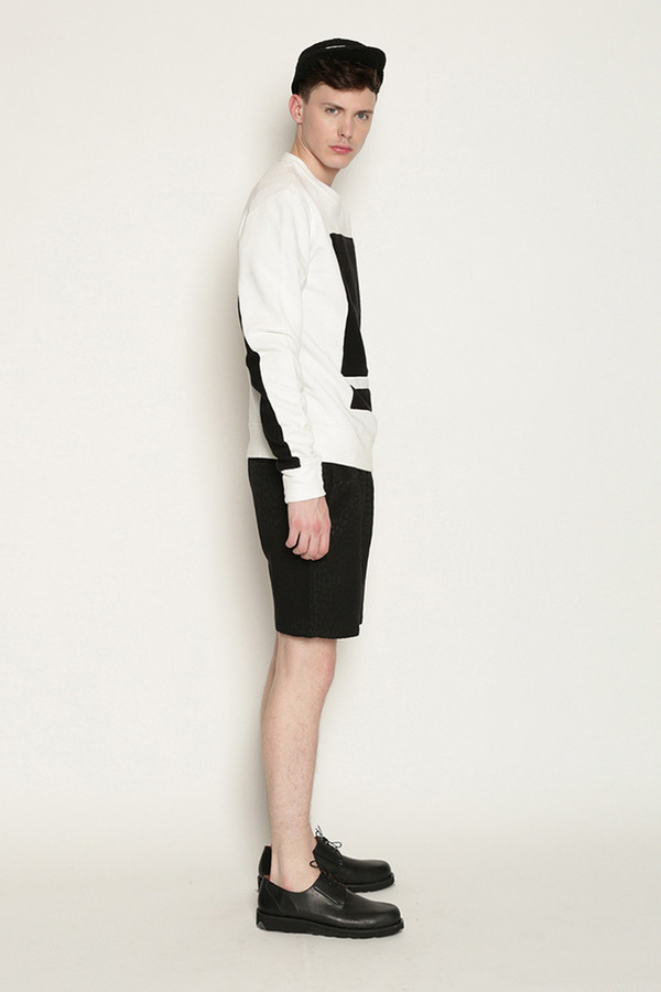 Men's Tourne De Transmission Splitbox Sweat in White/Black Men's Tourne De Transmission Splitbox Sweat in White/Black