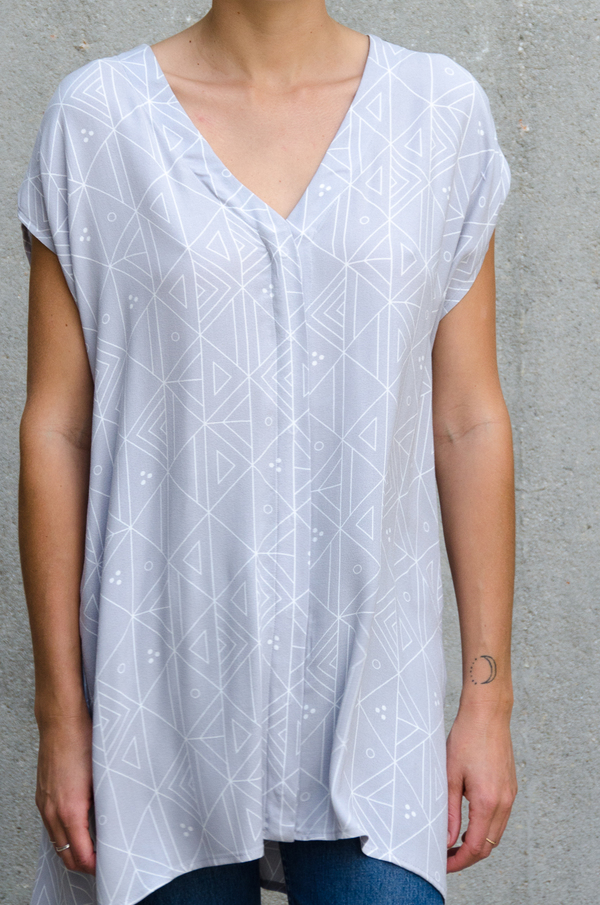 Ali Golden BUTTON-DOWN SHIRT - NAVY PRINT Ali Golden BUTTON-DOWN SHIRT - NAVY PRINT
