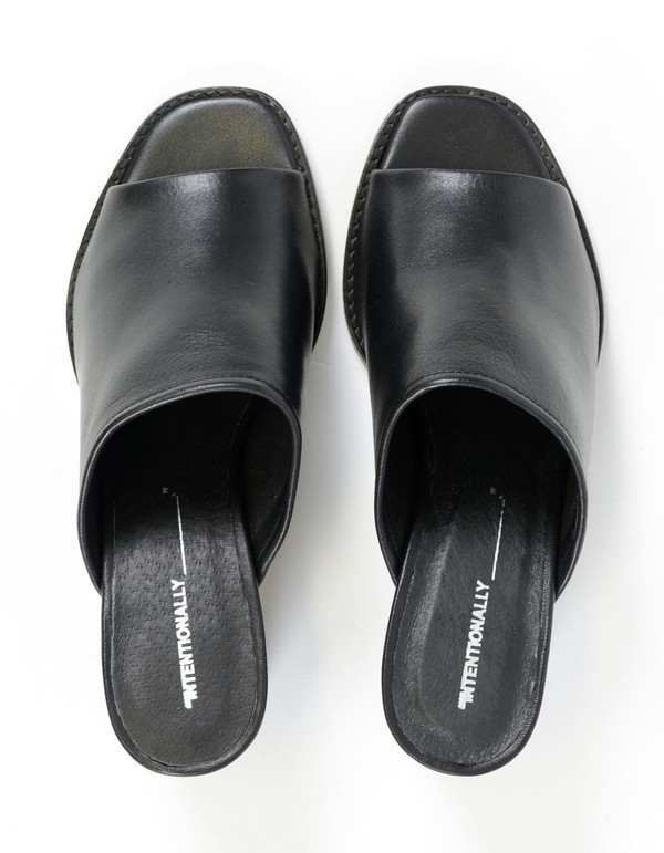 Intentionally Blank Skipper Heeled Slide Black Intentionally Blank Skipper Heeled Slide Black