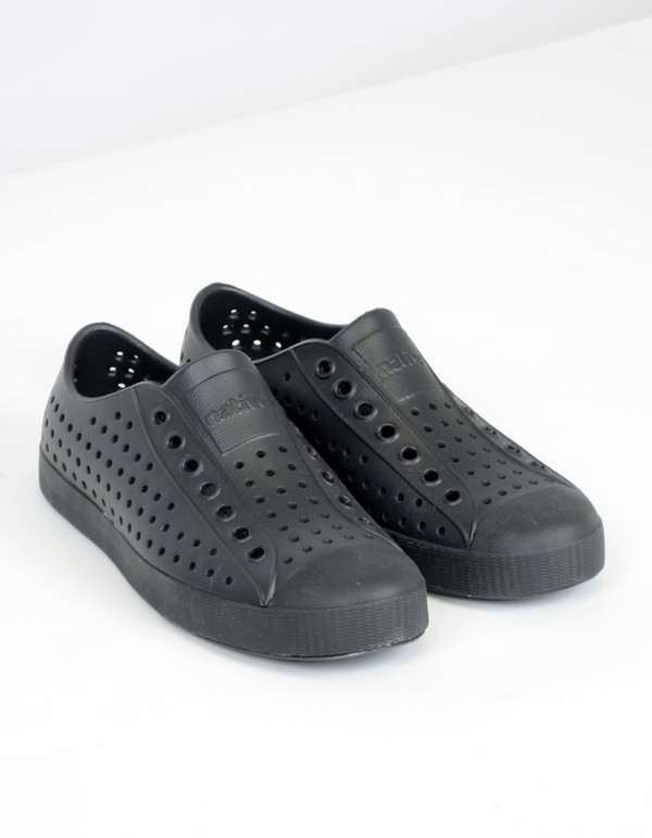 Native Shoes Native Jefferson Jiffy Black Solid Native Shoes Native Jefferson Jiffy Black Solid