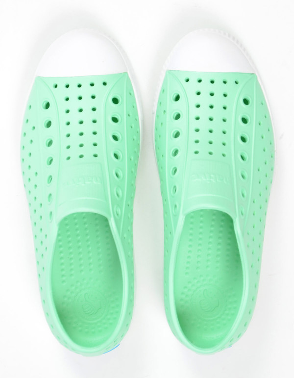 Native Shoes Native Jefferson Moola Green with Shell White Native Shoes Native Jefferson Moola Green with Shell White