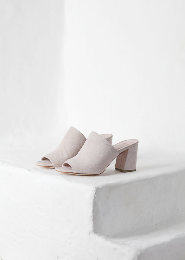 Maryam Nassir Zadeh Penelope Mule Maryam Nassir Zadeh Penelope Mule