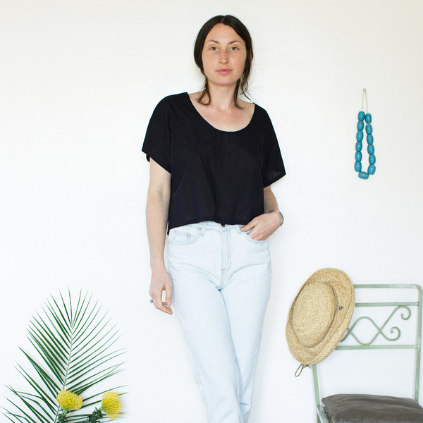 Me & Arrow Crop Top - Lightweight Cotton Black Me & Arrow Crop Top - Lightweight Cotton Black