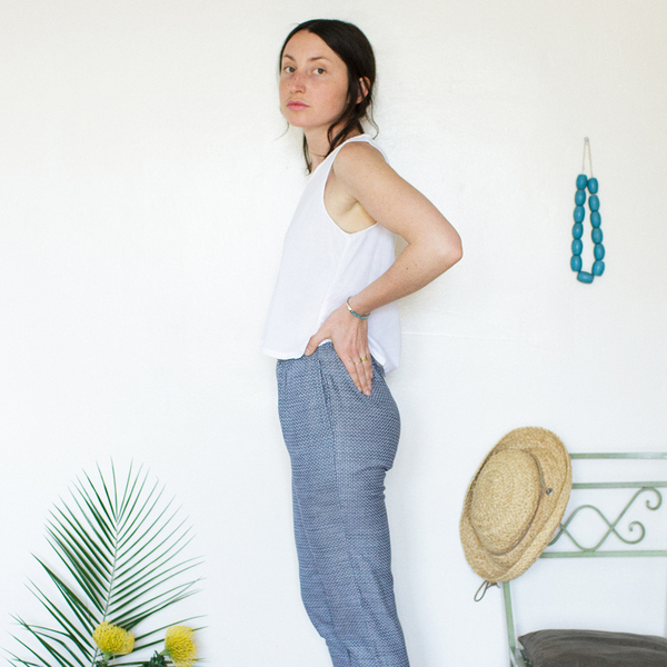 Unknown Basic Short Tank <BR>Lightweight Cotton White Unknown Basic Short Tank <BR>Lightweight Cotton White