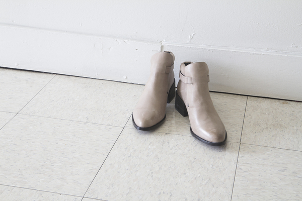 Intentionally Blank MAST boot in GREY waxed leather Intentionally Blank MAST boot in GREY waxed leather