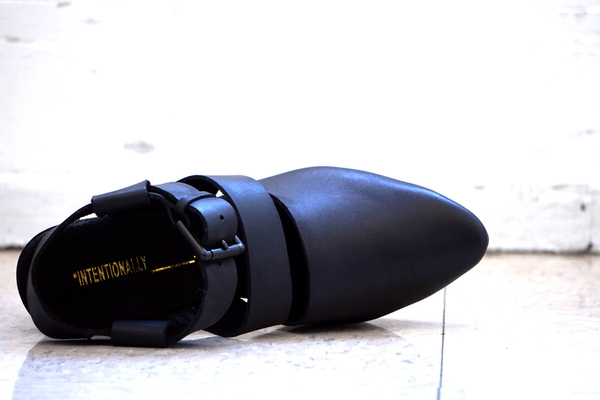 Intentionally Blank STROLLS clog in BLACK Intentionally Blank STROLLS clog in BLACK