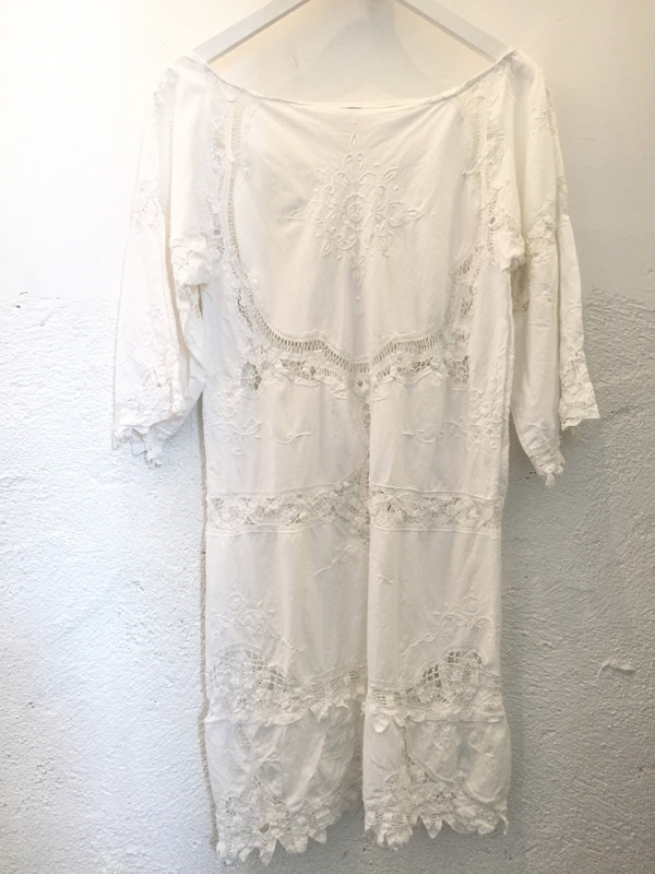 Place Nationale Sleeved Kaftan Lace Mini Dress Place Nationale Sleeved Kaftan Lace Mini Dress