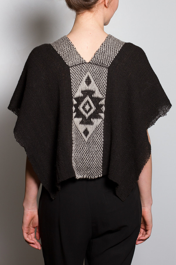 VOZ Symbol Poncho VOZ Symbol Poncho