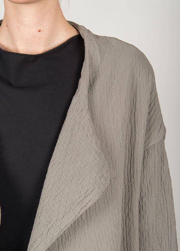Black Crane - Quilt Coat in Grey Black Crane - Quilt Coat in Grey