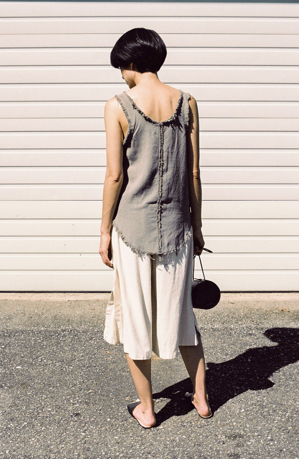 Black Crane Center Seam Tank - grey Black Crane Center Seam Tank - grey