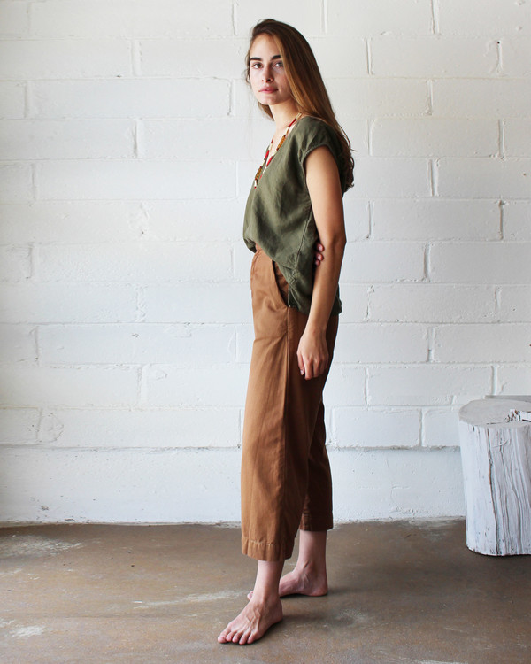 esby EVIE OVERSIZED TOP - OLIVE esby EVIE OVERSIZED TOP - OLIVE