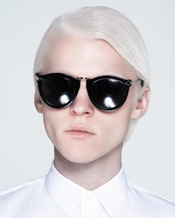 Karen Walker Harvest in Black Karen Walker Harvest in Black