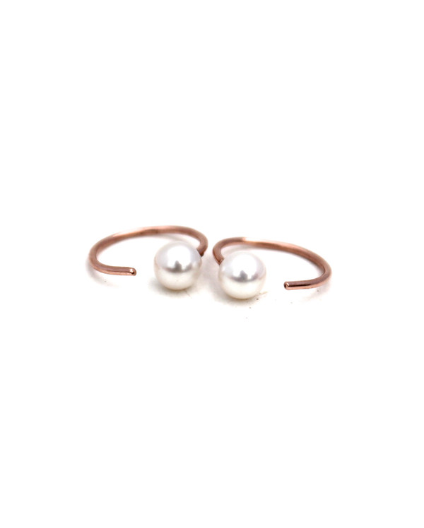 Lumo Tiny Pearls Hoops Earrings Lumo Tiny Pearls Hoops Earrings