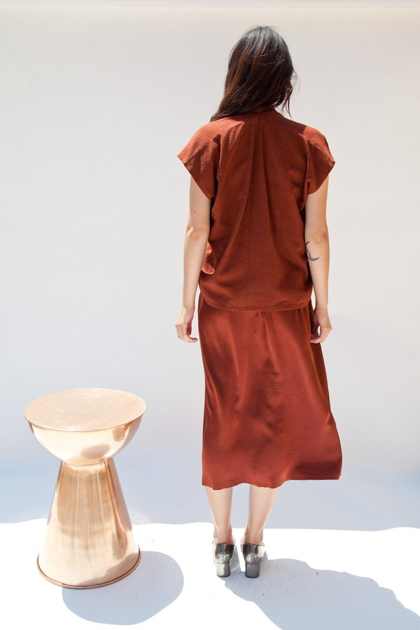 Miranda Bennett In-Stock: Everyday Top, Cropped, Silk Noil in Rust Miranda Bennett In-Stock: Everyday Top, Cropped, Silk Noil in Rust