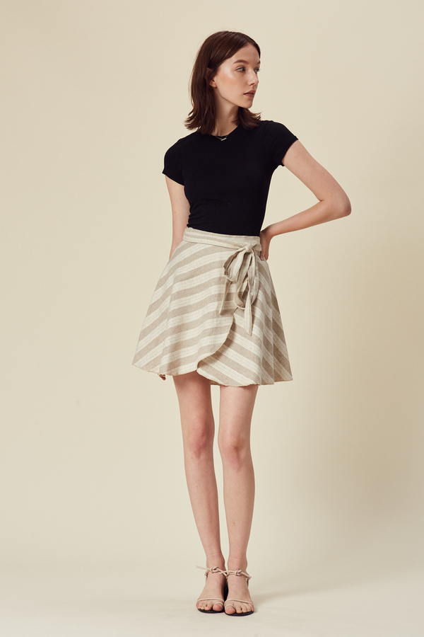 Stil. Mini San Pedro Skirt in Natural Stripe Stil. Mini San Pedro Skirt in Natural Stripe