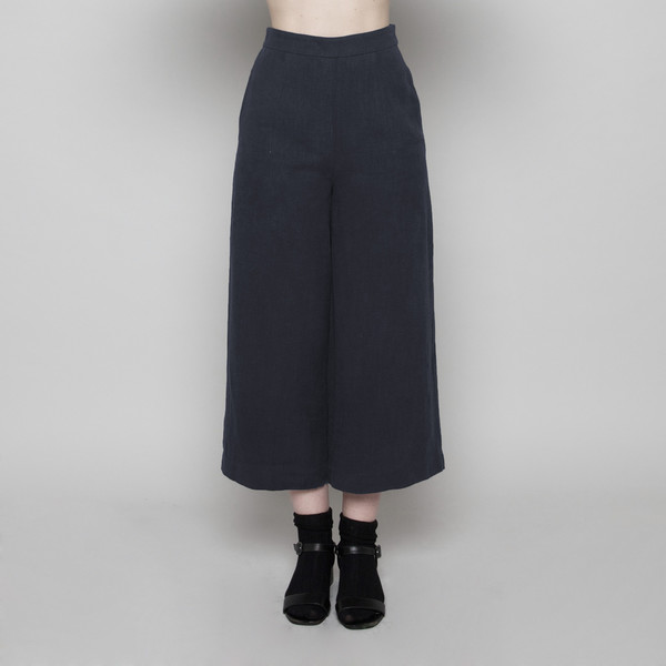 7115 by Szeki Wide-Legged Cropped Trouser- Navy FW16 7115 by Szeki Wide-Legged Cropped Trouser- Navy FW16