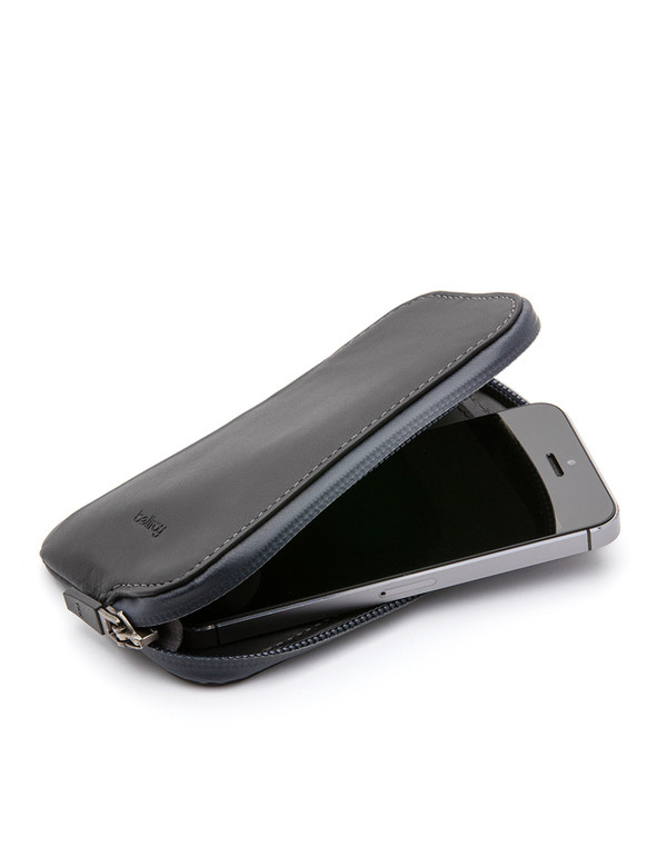 Bellroy Elements Phone Pocket i5 Black Bellroy Elements Phone Pocket i5 Black