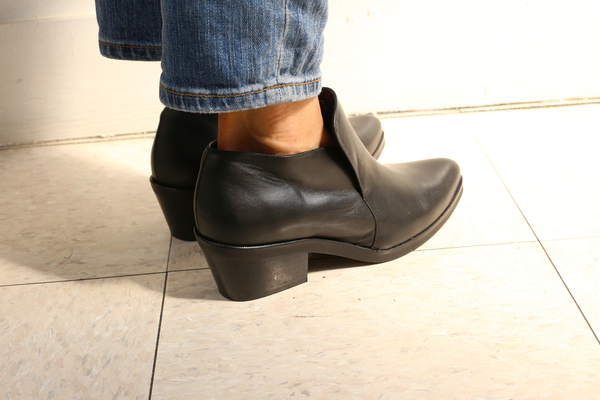Intentionally Blank RX BLACK LEATHER Intentionally Blank RX BLACK LEATHER
