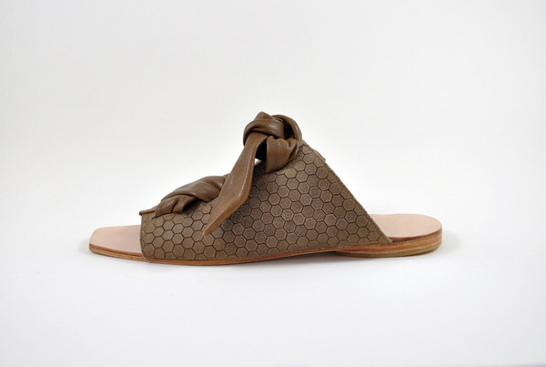 The Palatines Shoes Texo Sandal - Bark Hex Leather W Shiny Bark Ties The Palatines Shoes Texo Sandal - Bark Hex Leather W Shiny Bark Ties