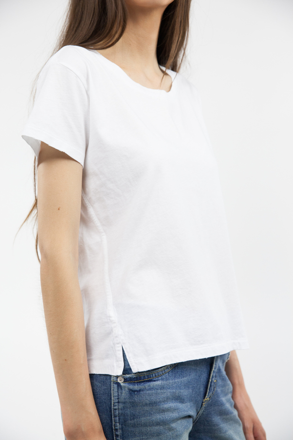 AMO Twist Tee - White AMO Twist Tee - White