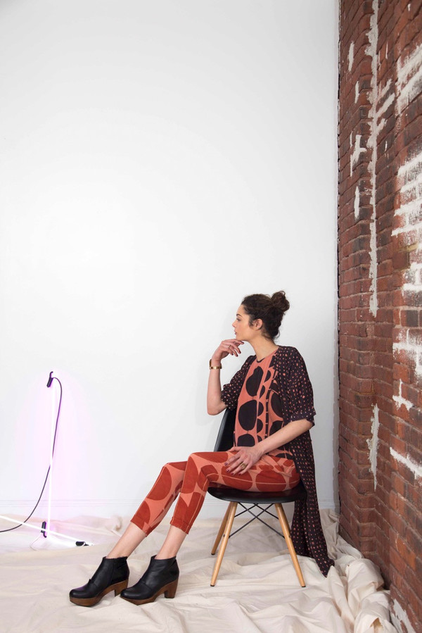 Seek Collective Sample Sale / Robe, black portals print Seek Collective Sample Sale / Robe, black portals print
