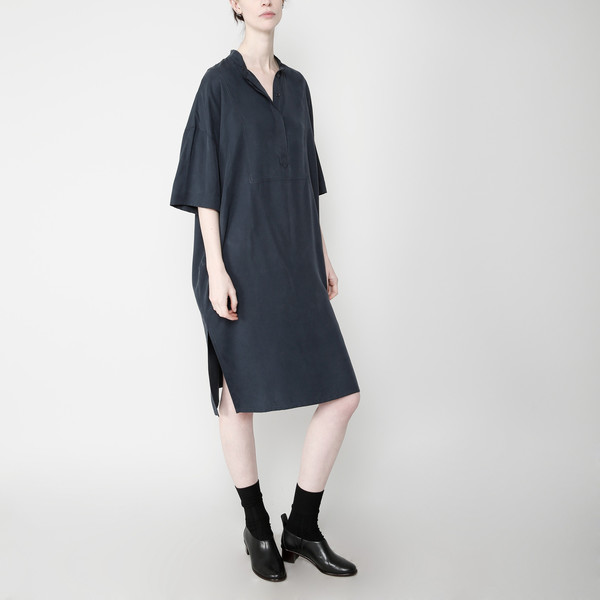 7115 by Szeki Mandarin Cocoon Midi - Navy FW16 7115 by Szeki Mandarin Cocoon Midi - Navy FW16
