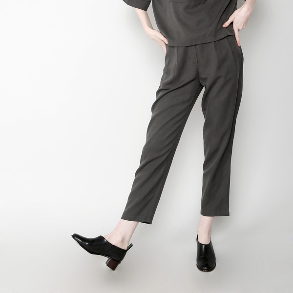 7115 by Szeki Pleated Trouser - Gray FW16 7115 by Szeki Pleated Trouser - Gray FW16