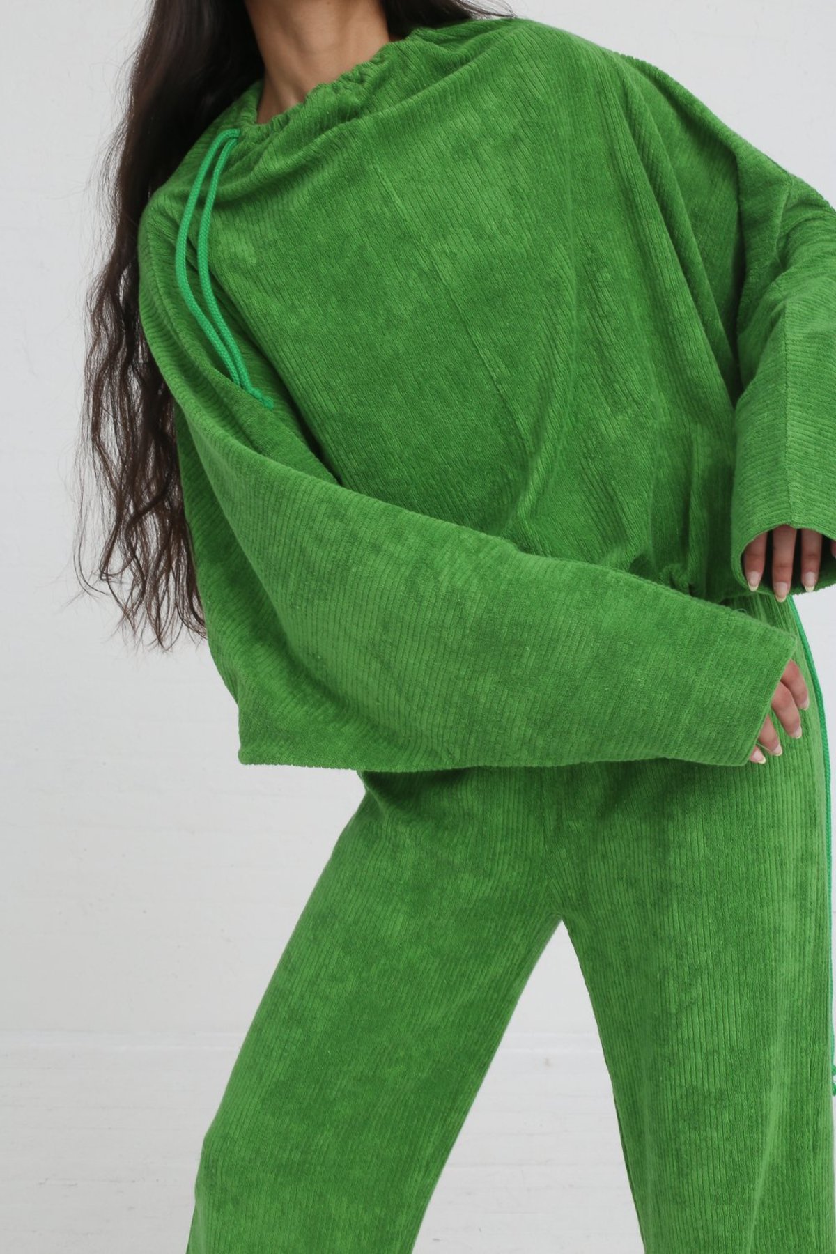 grass green sweatshirt