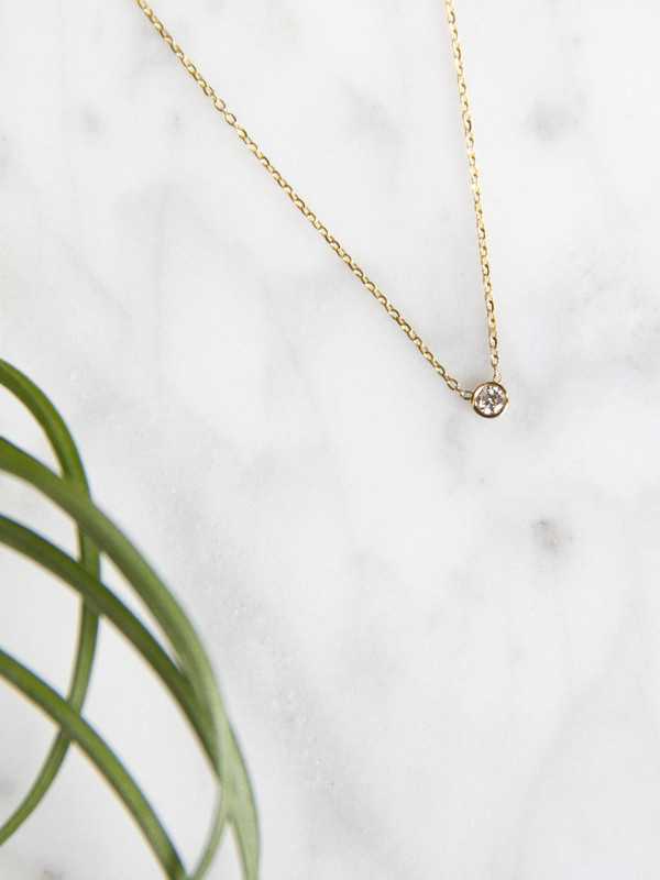 Vale Barely There Single Diamond Necklace Vale Barely There Single Diamond Necklace