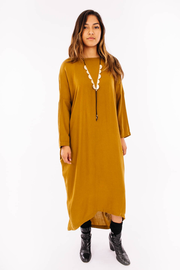 Black Crane Pleated Cocoon Dress (Gold Brown) Black Crane Pleated Cocoon Dress (Gold Brown)