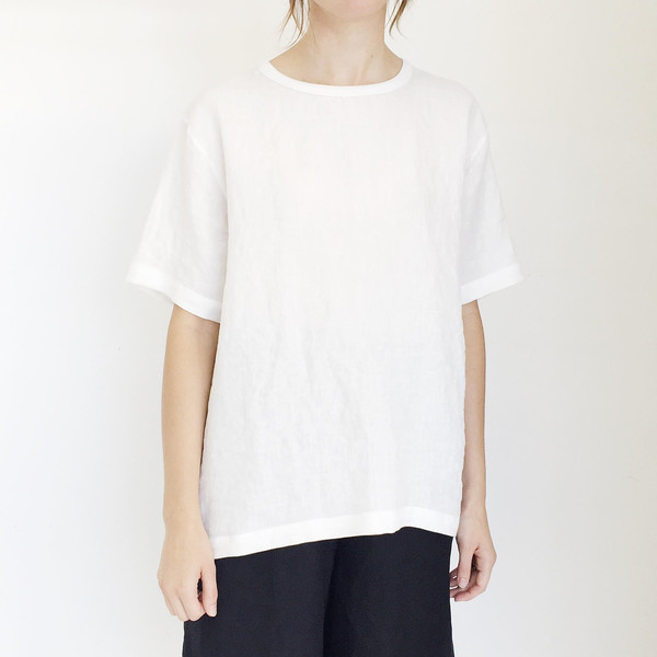 b White Linen T-shirt b White Linen T-shirt