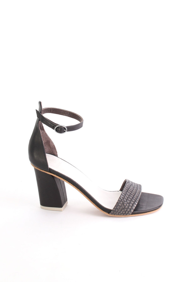 Coclico Caper sandal in Tejus Carbone/black Coclico Caper sandal in Tejus Carbone/black
