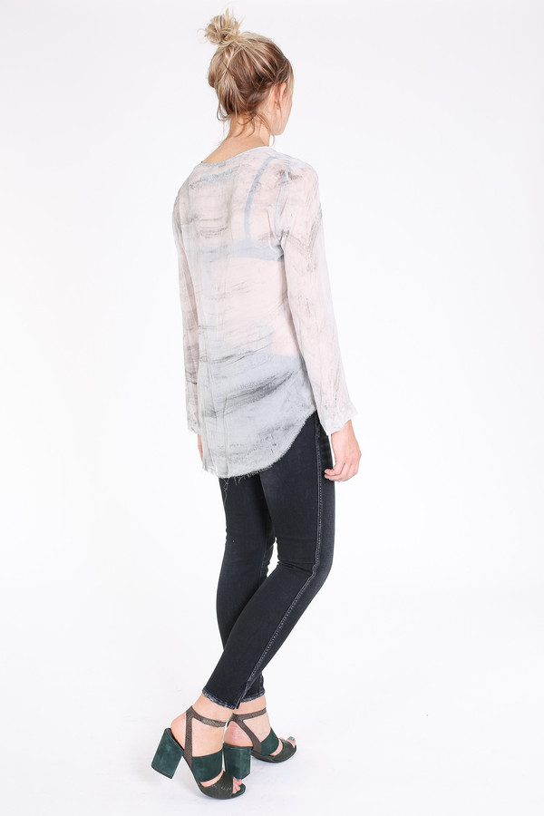 Raquel Allegra Henley blouse in grey Raquel Allegra Henley blouse in grey
