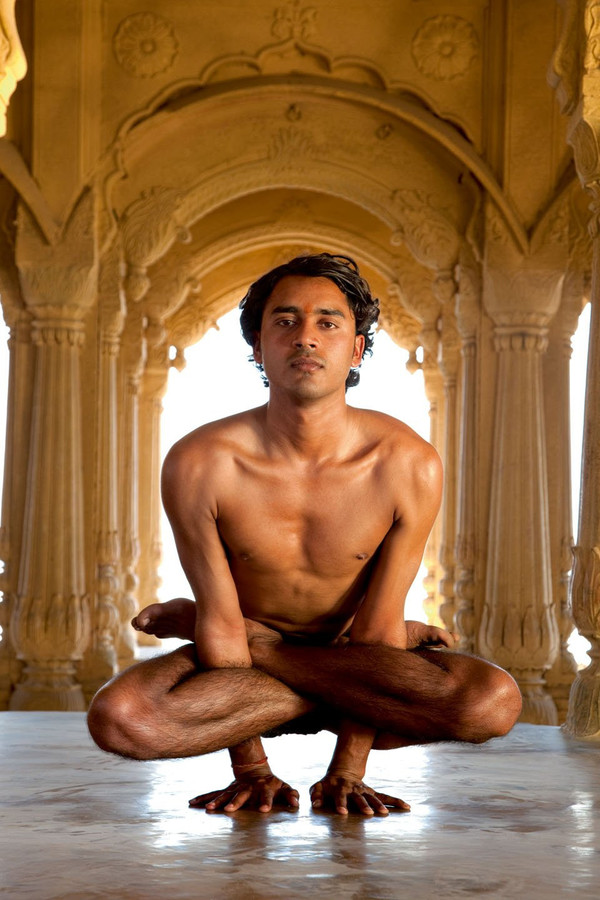 Taschen Michael O'Neill on yoga hardcover Taschen Michael O'Neill on yoga hardcover