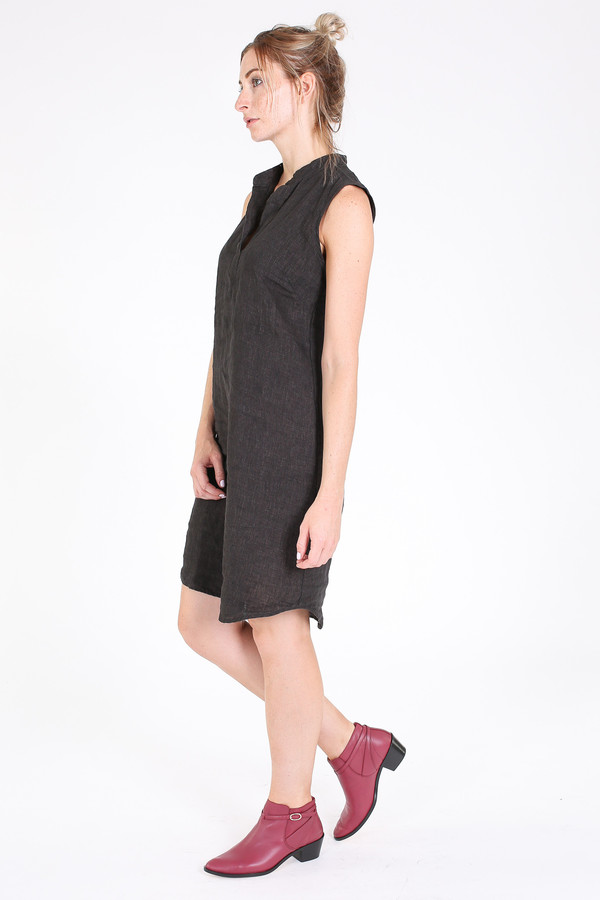 Sleeveless shirt dress in espresso Sleeveless shirt dress in espresso