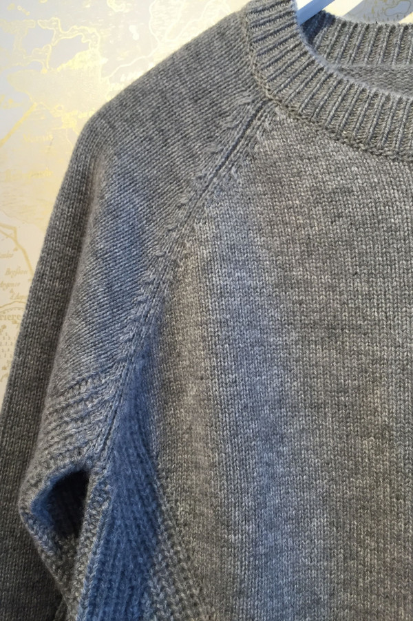 Allude A-line cashmere sweater Allude A-line cashmere sweater