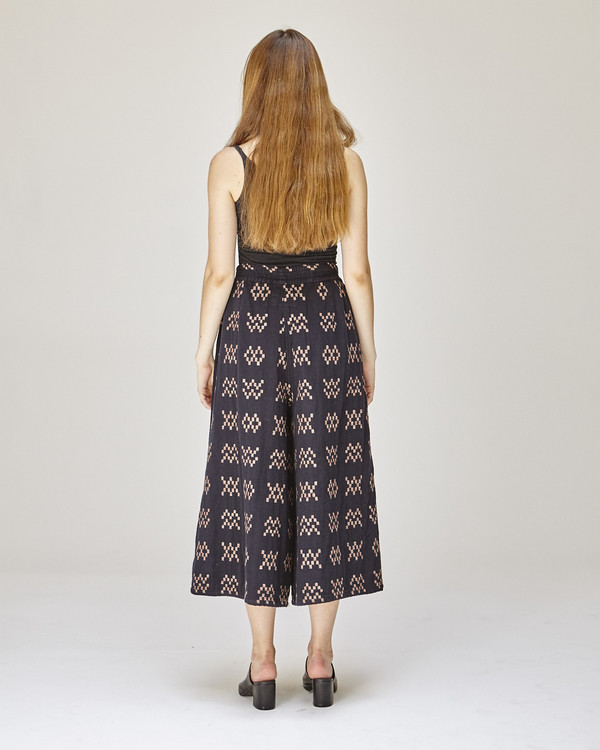 Ace & Jig Jo Midi Pants in Black Sampler Ace & Jig Jo Midi Pants in Black Sampler