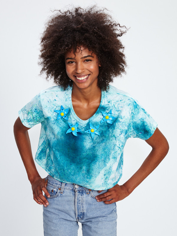 TOY SYNDROME FLOWER NECKLINE TEE TOY SYNDROME FLOWER NECKLINE TEE