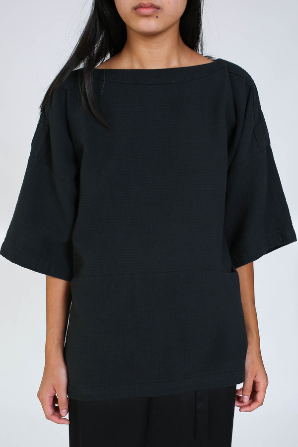 Black Crane Quilted top in black Black Crane Quilted top in black