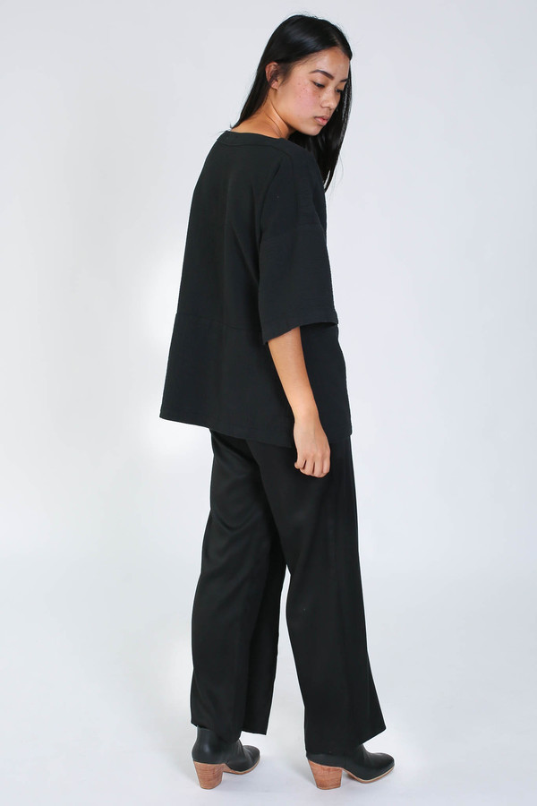 Black Crane Quilted top in black Black Crane Quilted top in black