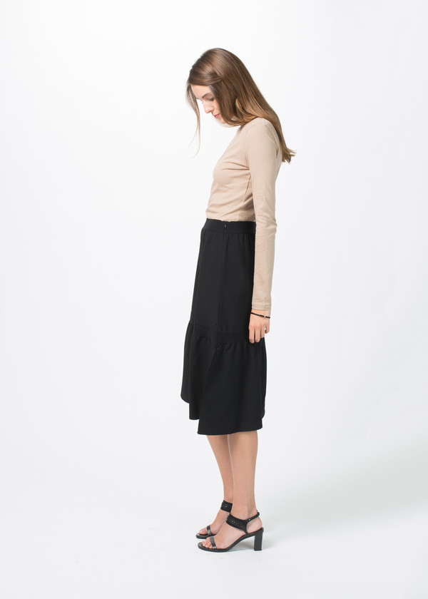 Sara Lanzi Stretch Crepe Skirt Sara Lanzi Stretch Crepe Skirt