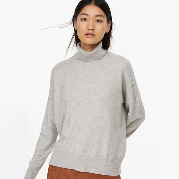 closed turtleneck closed turtleneck